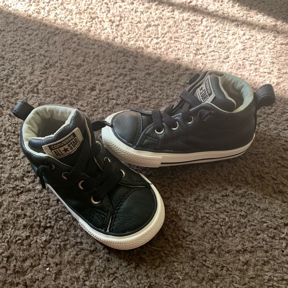 Converse shoes size 6